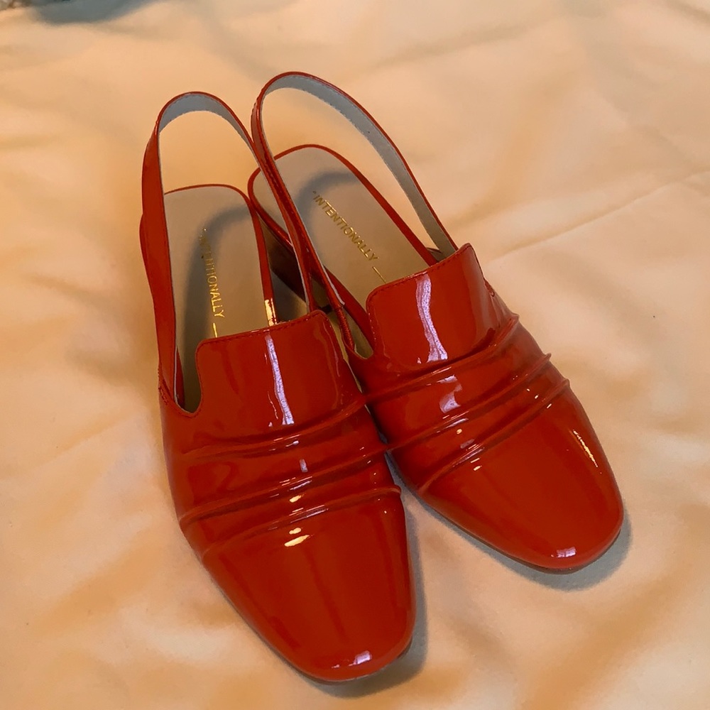 Intentionally Glossy Slingback Low Heel